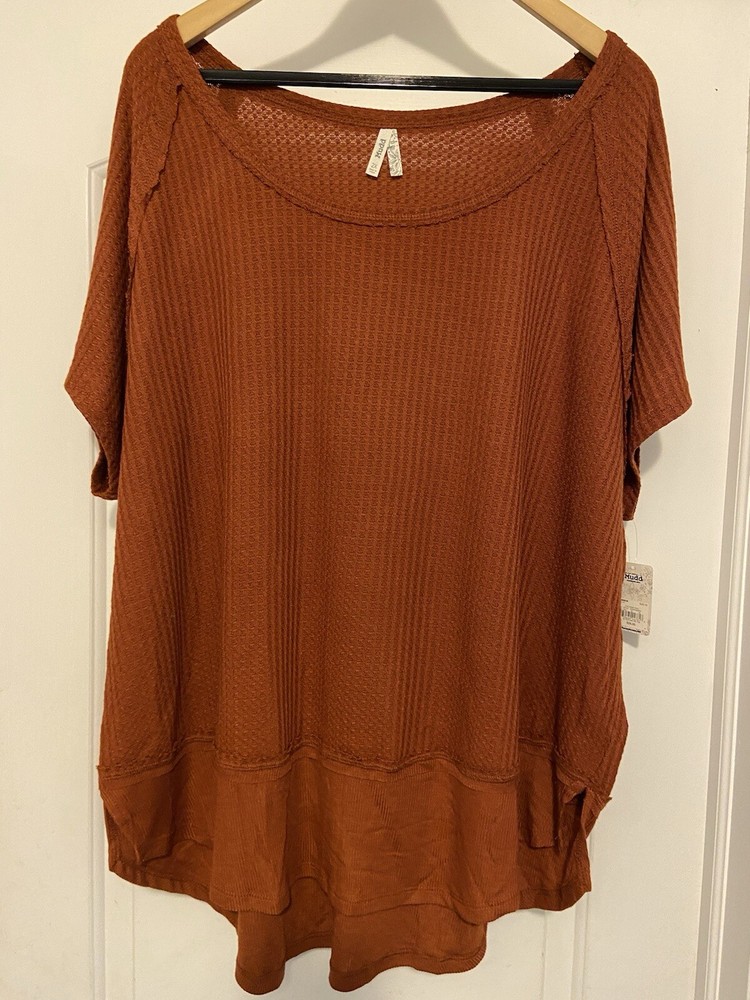 Women's Mudd 2x scoopneck shirt new with tags