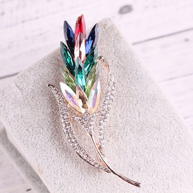 Color Crystal Flower Brooch Pin Women Men Suit Lapel Clothing Accessory