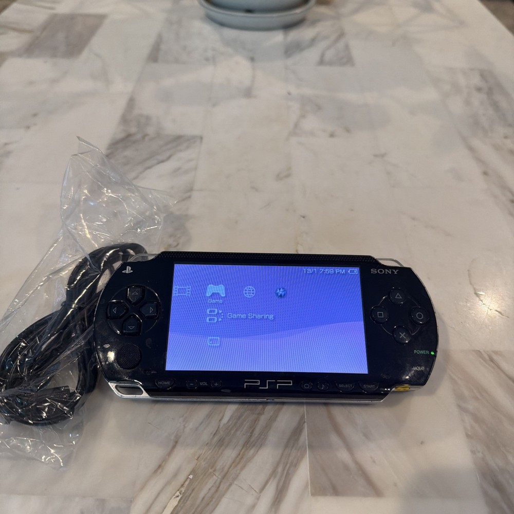 Sony PSP-3001 Handheld Console Black Parts Repair Broken Read Description As Is