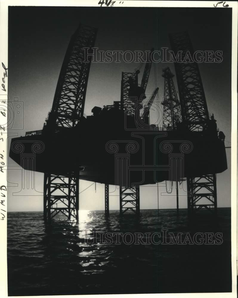 Press Photo View of a Amoco Offshore Oil/Natural Gas Rig in the Gulf of Mexico