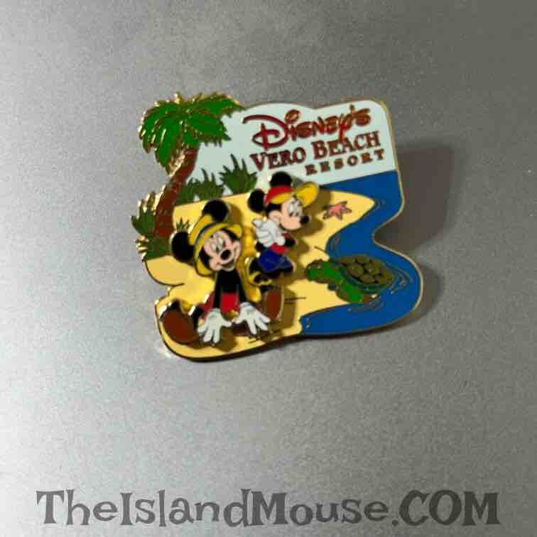 Rare Vintage Disney WDW Mickey Minnie Hotels Vero Beach Resort Pin (U1:23907)