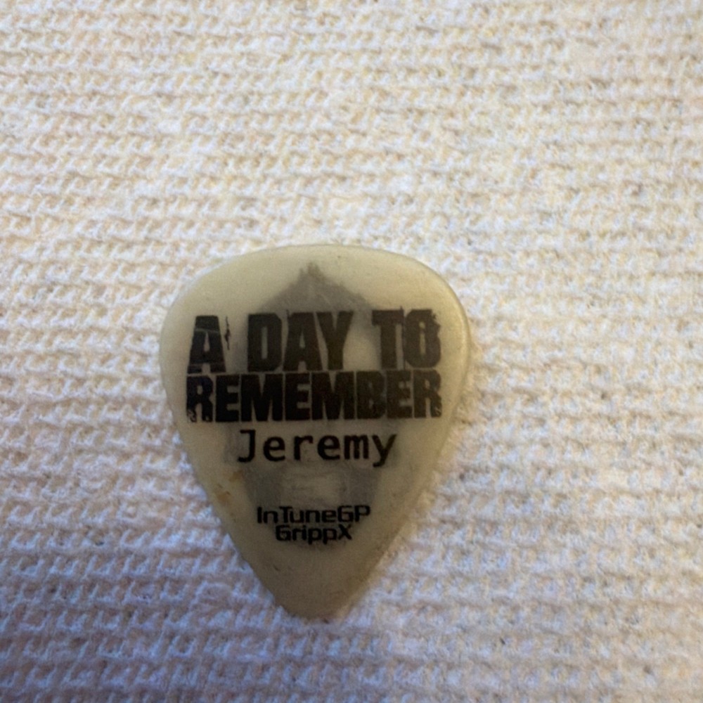 A Day To Remember Jeremy InTuneGP Gripx Guitar Pick Music Memorabilia