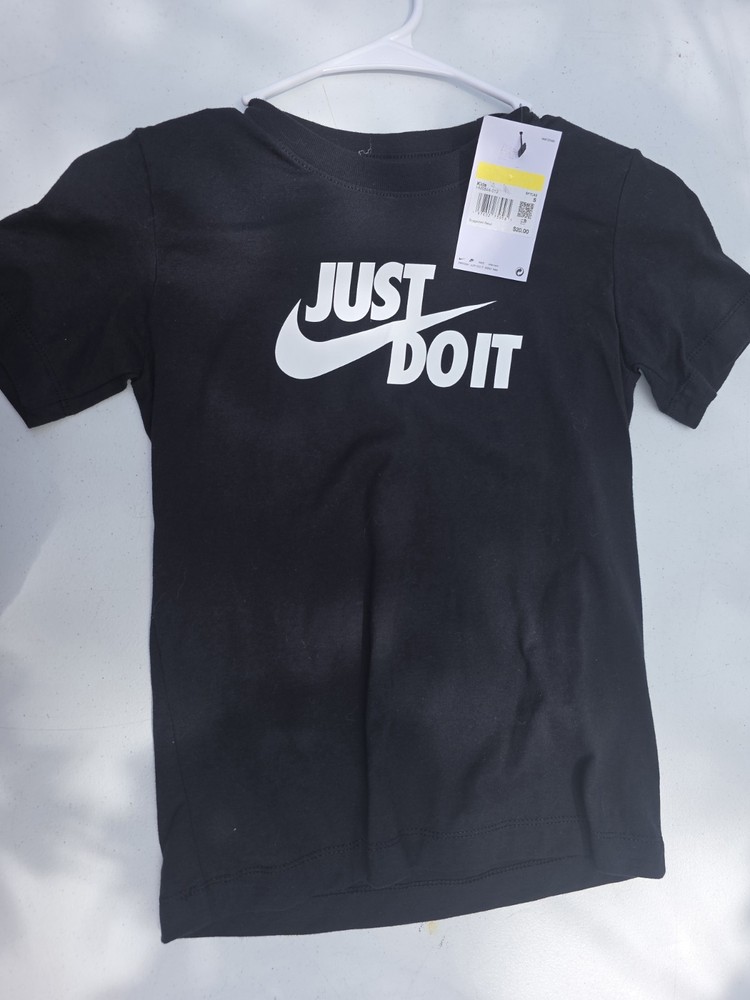 Nike Just Do It Boys Graphic Logo T-Shirt Black/White Short Sleeve Size S