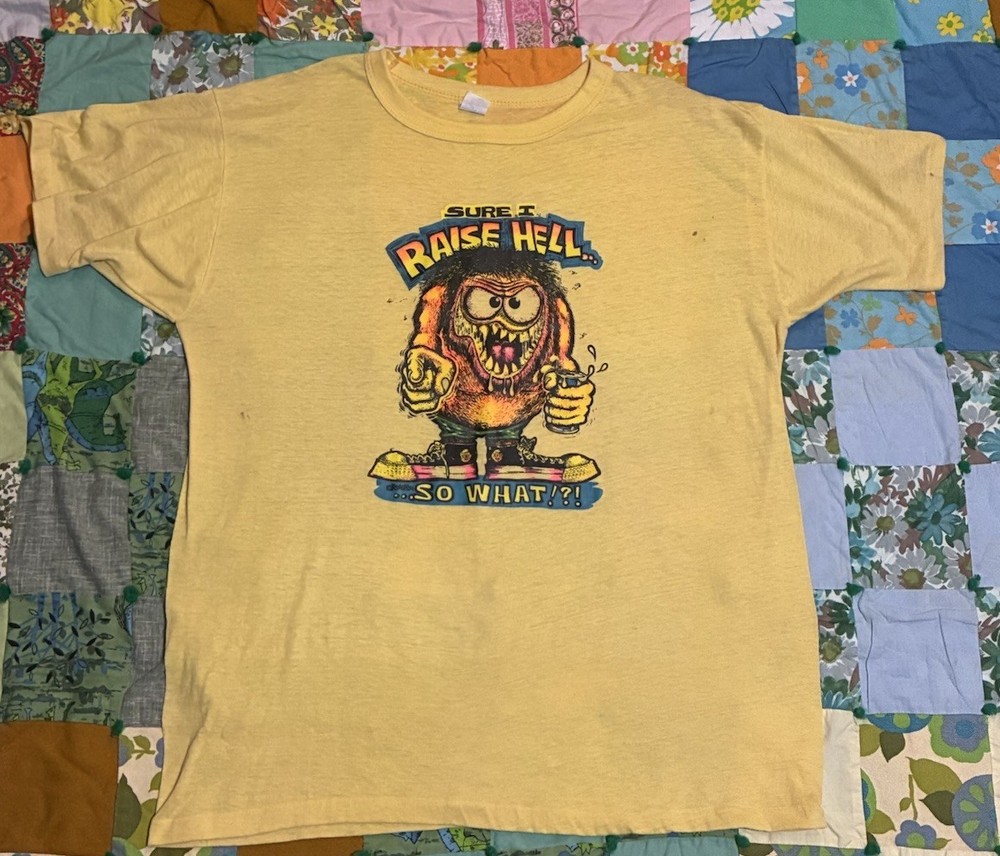Vintage “Sure I Raise Hell” Ed Roth Rat Fink Roach Artwork 70’s T Shirt Size XL