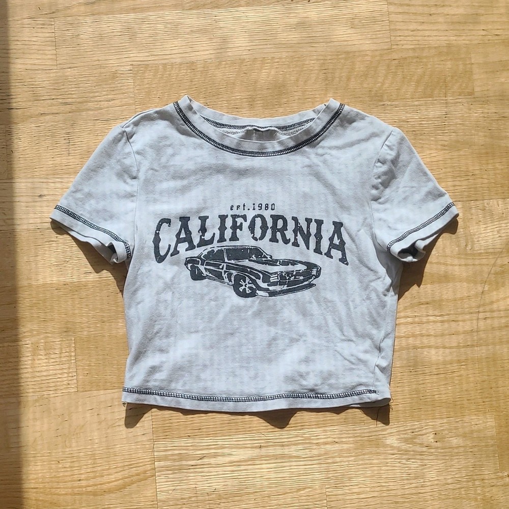 Women’s White/Gray Cropped Crew Neck Short Sleeve California Graphic T-Shirt
