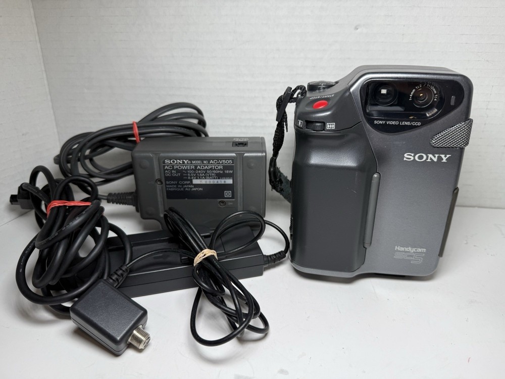 Sony Handycam CCD-SC5 Camcorder Tested Working Needs Clean For Optimal Playback