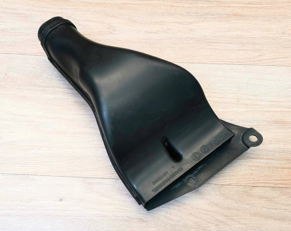 MITSUBISHI COLT 2005 - 2012 AIR FILTER INTAKE HOSE MN135640