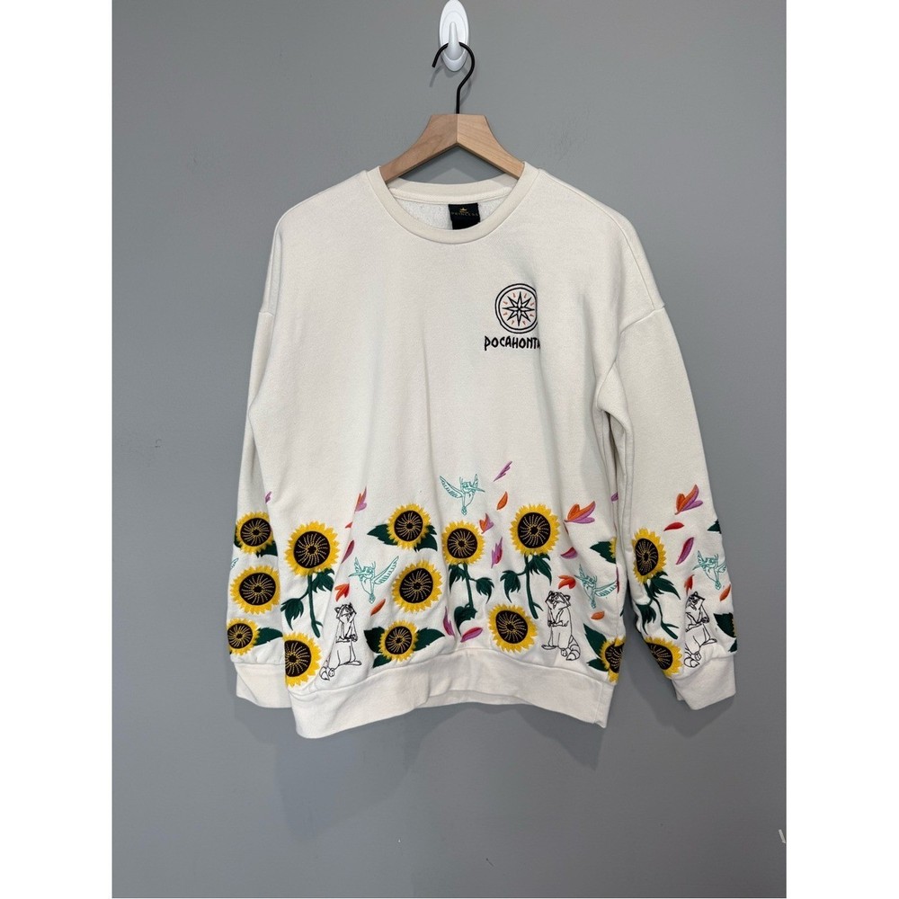 Disney Princess Pocahontas Embroidered Floral Crewneck sweatshirt Size Small