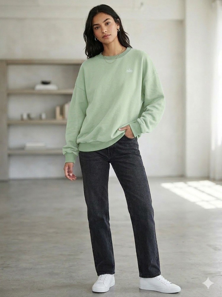 NWOT Alo Yoga Accolade Crew Neck Pullover Light Green Unisex L Oversized