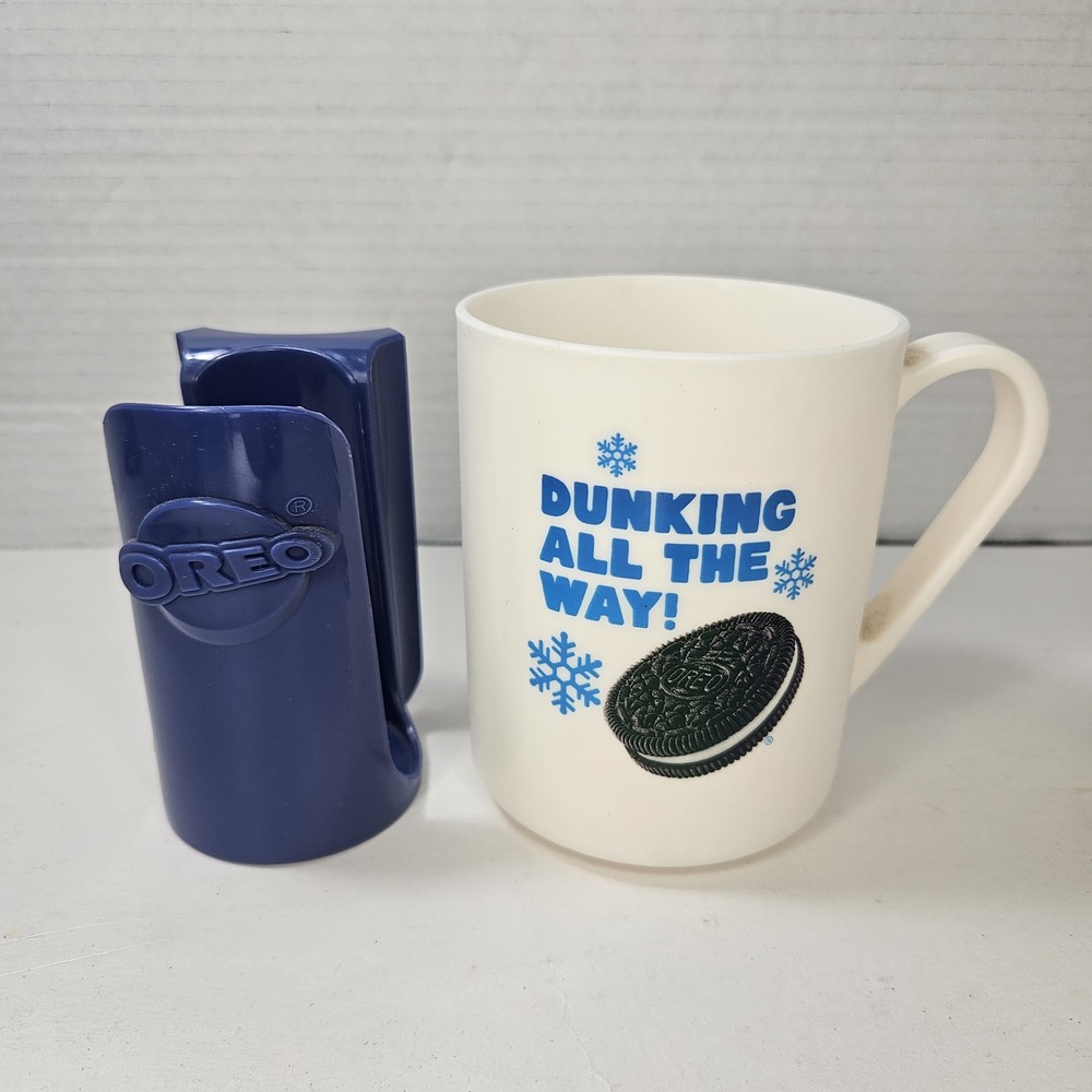 Plastic Oreo Mug Set with Cookie Cage Holder “Dunking All The Way” 12 Oz Cup