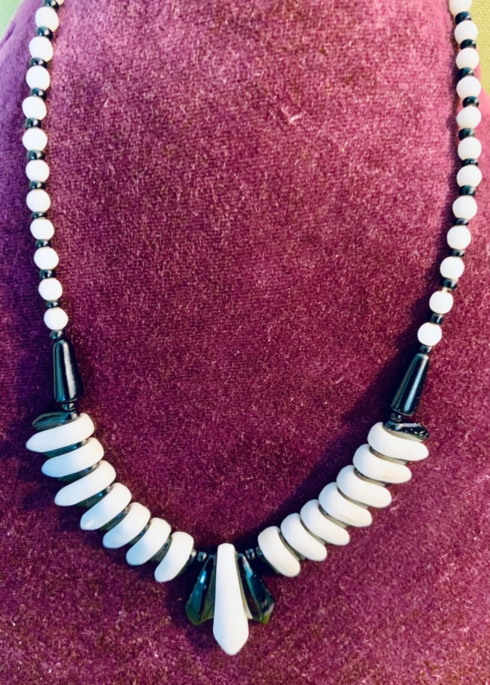 Vintage Art Deco Molded Black and White Glass Bead Necklace