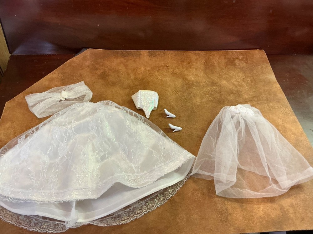Mattel  Barbie Doll Clothes Wedding Dress Veil Shoes Outfit Set Lot # 1