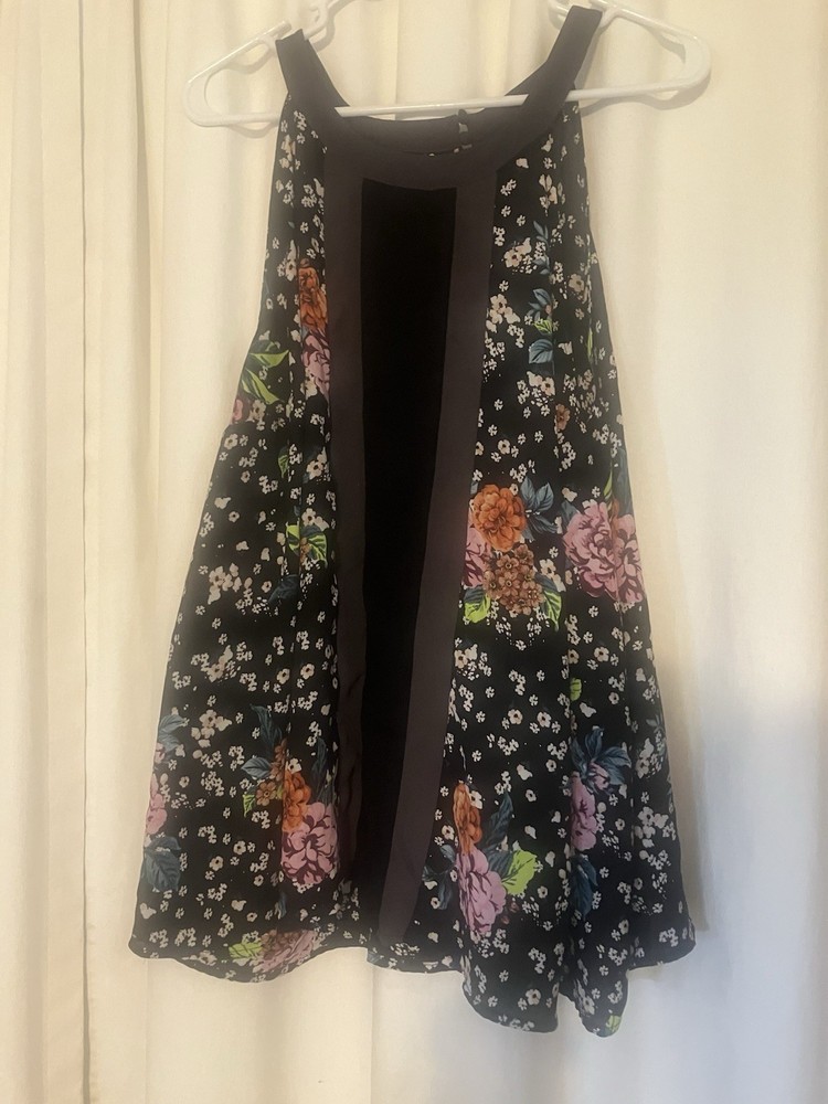Light and Comfortable Torrid Size 2 Tank Top Great Condition