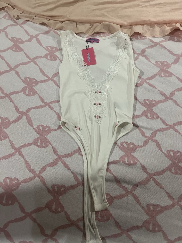 NWT never Worn Coquette Floral Edikted Body Suit Xs