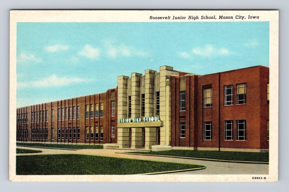 Mason City IA-Iowa, Roosevelt Junior High School, Antique, Vintage Postcard