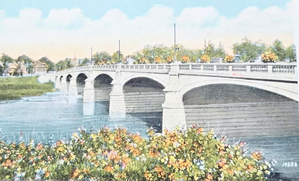 Dayton Ohio, Washington Street Bridge & Flowers, Vintage Postcard