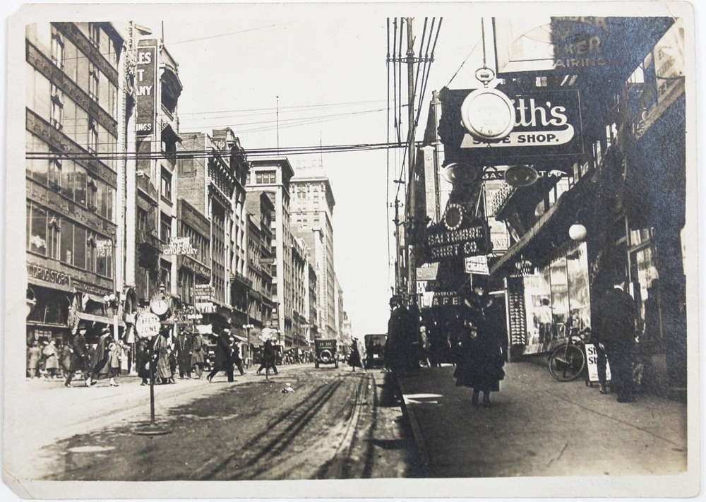[KANSAS CITY-INFLUENZA PANDEMIC] Collection of Eleven Original Photos. 1918