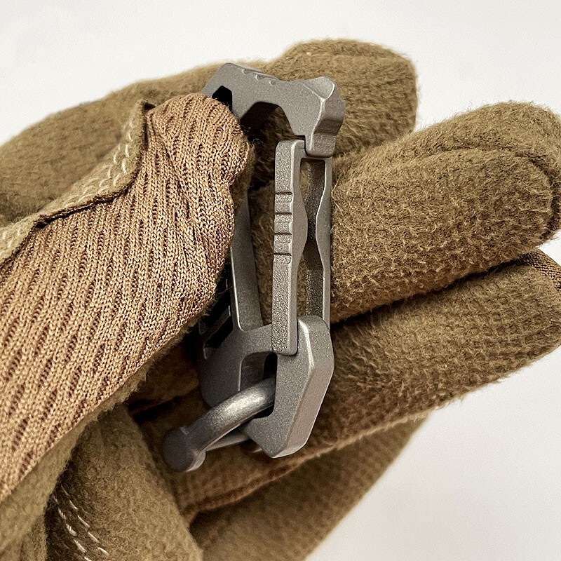 Titanium Alloy Car Keychain Portable Outdoor Carabiner Waist hanging EDC Tools