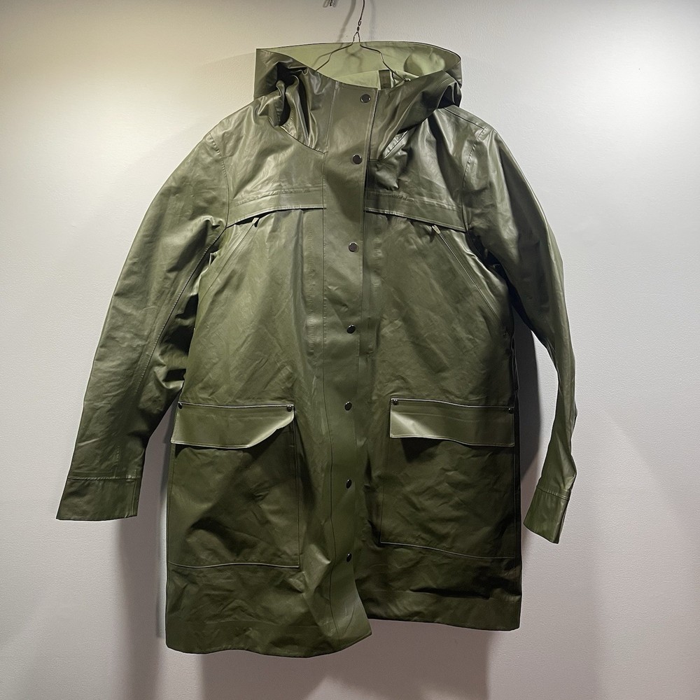 Lululemon Into the Drizzle Womens 8 Landscape Green Willow Hooded Rain Jacket