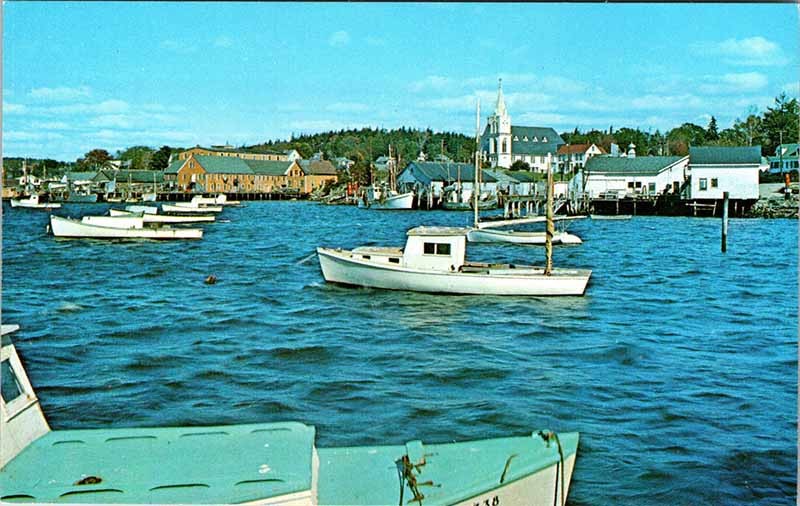 Postcard CHURCH SCENE Boothbay Harbor Maine ME m/09 AO6140