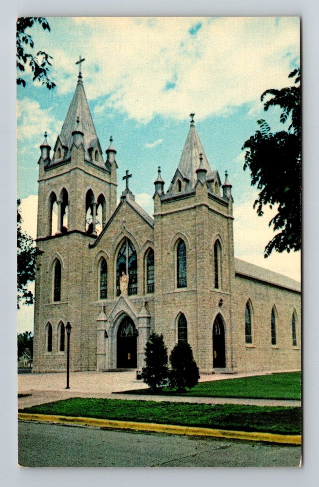 Prairie du Chien, WI-Wisconsin, St Gabriel Catholic Church Vintage Postcard