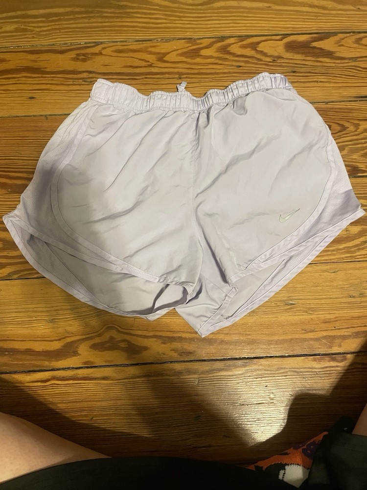 nike pro shorts women size large lilac