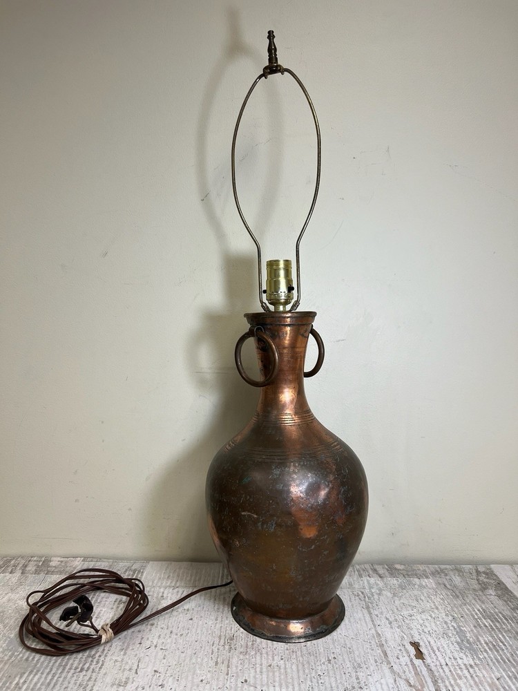 Antique Hammered Copper Mission Style Table Lamp No Shade Arts & Crafts Era MCM