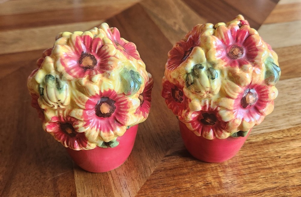 Sunflower Salt & Pepper Shakers CIC Ceramic Cottage Core Decor