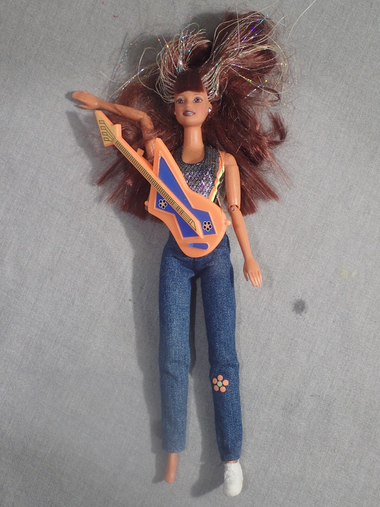 Vintage 1998 Beyond Pink Teresa Doll With Guitar Mattel