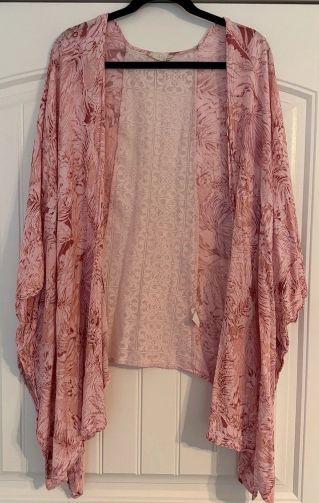 Altar’d State Fairy Pink And Crochet Kimono Sz Medium Boho Festival indie hippie
