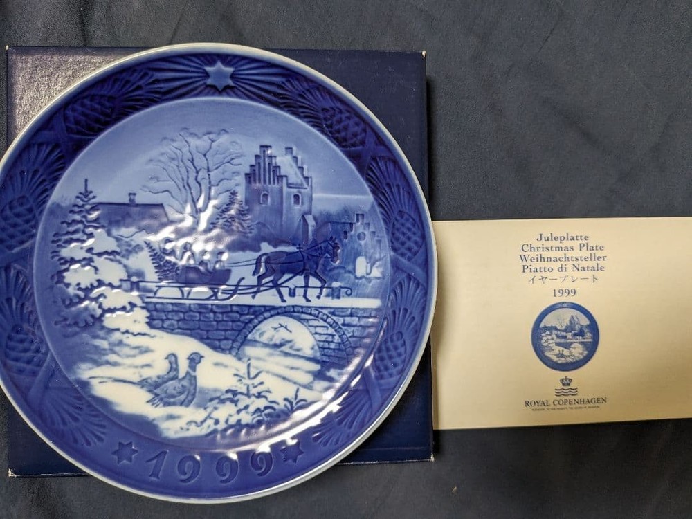 Royal Copenhagen 1999 Year Plate with Box & Instructions