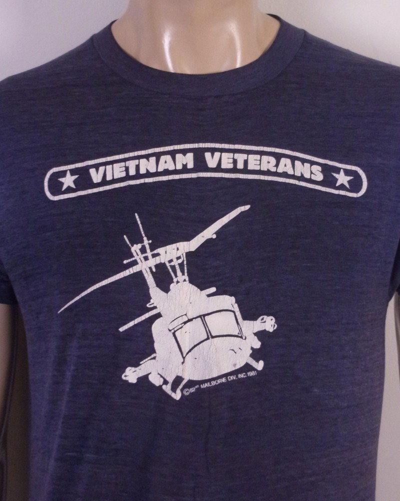 vintage 80s single stitch Vietnam Veterans T-Shirt 1981 Helicopter Distressed M