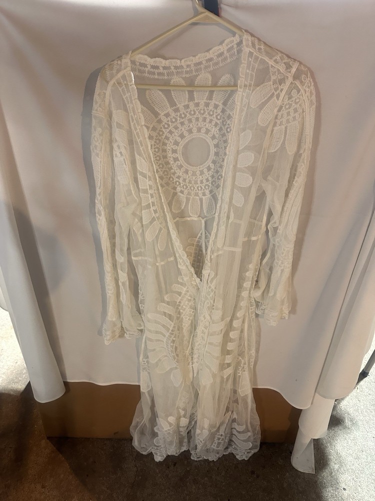Cupshe White Mesh Embroidered Sheer Kimono Cover Up Open Front Sz large