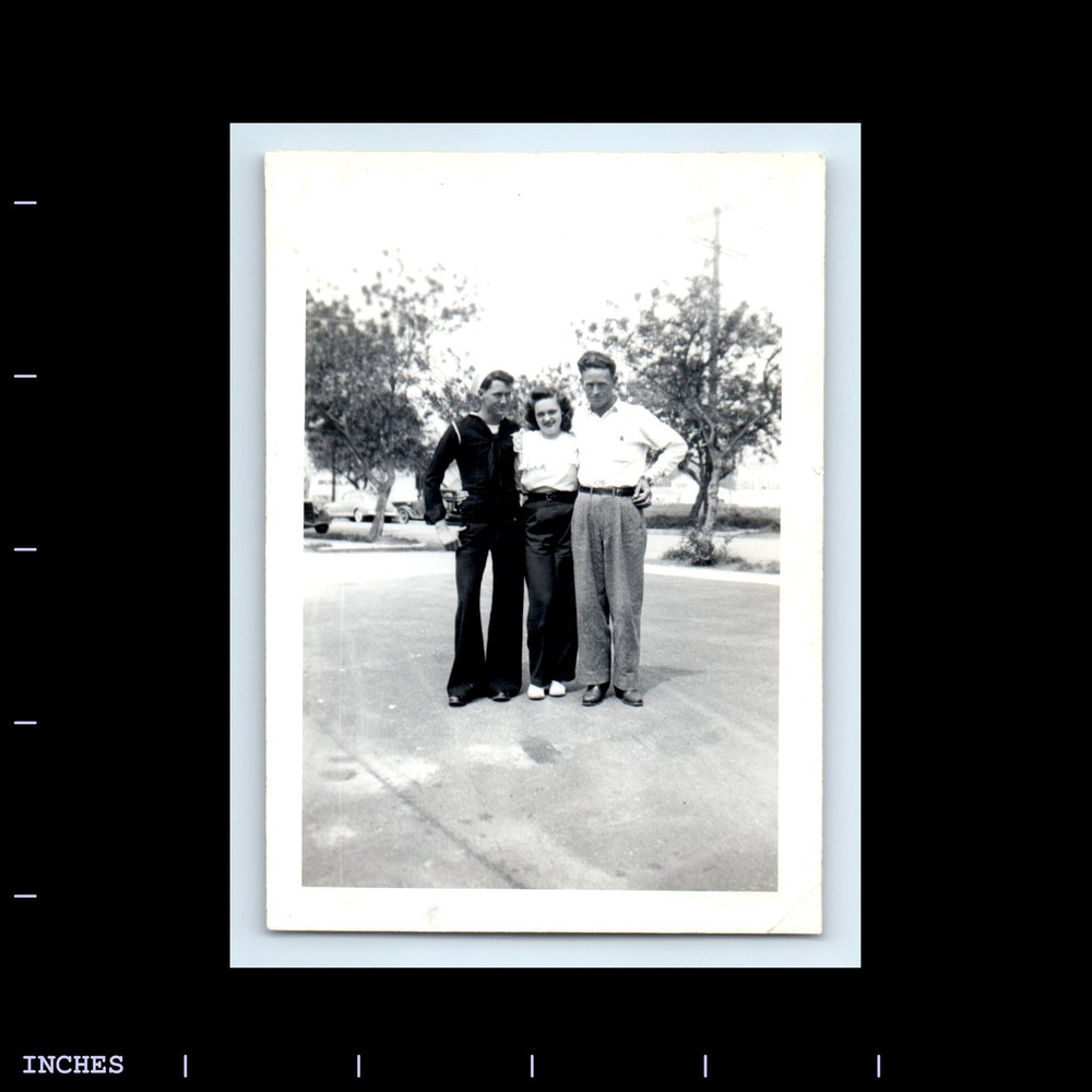 Old Vintage Photo AFFECTIONATE MEN WOMAN NAVY SAILOR UNIFORM HAT