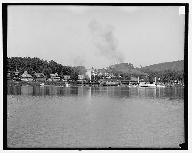 Weirs,boats,Lake Winnipesaukee,New Hampshire,NH,Detroit Publishing Company,1906