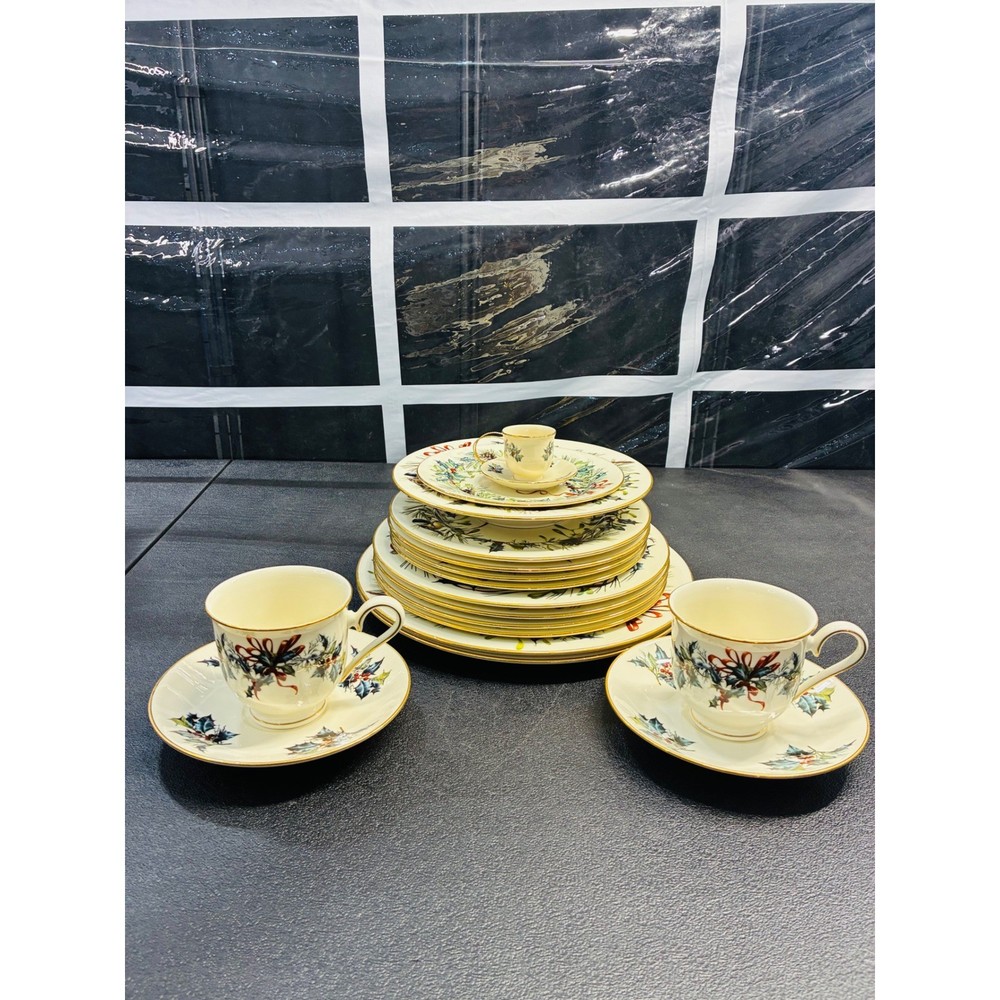 Lenox Winter Greetings Holiday Dinnerware Set Ivory China Gold Trim Birds 19pc
