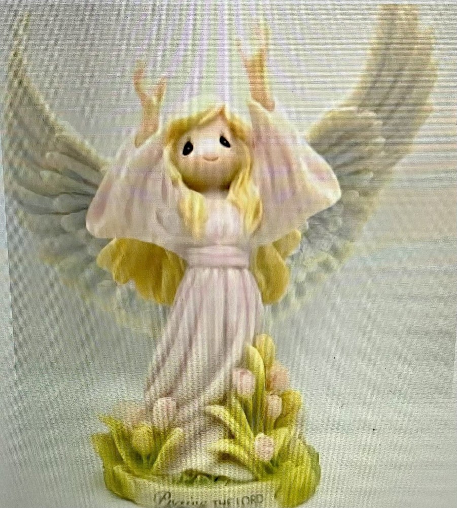 Precious Moments Inspirational Angel Praise the Lord Figurine