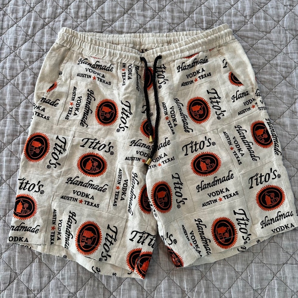 Titos Handmade Vodka Shorts Mens Small 30-32 Beige All Over Print linen Texas