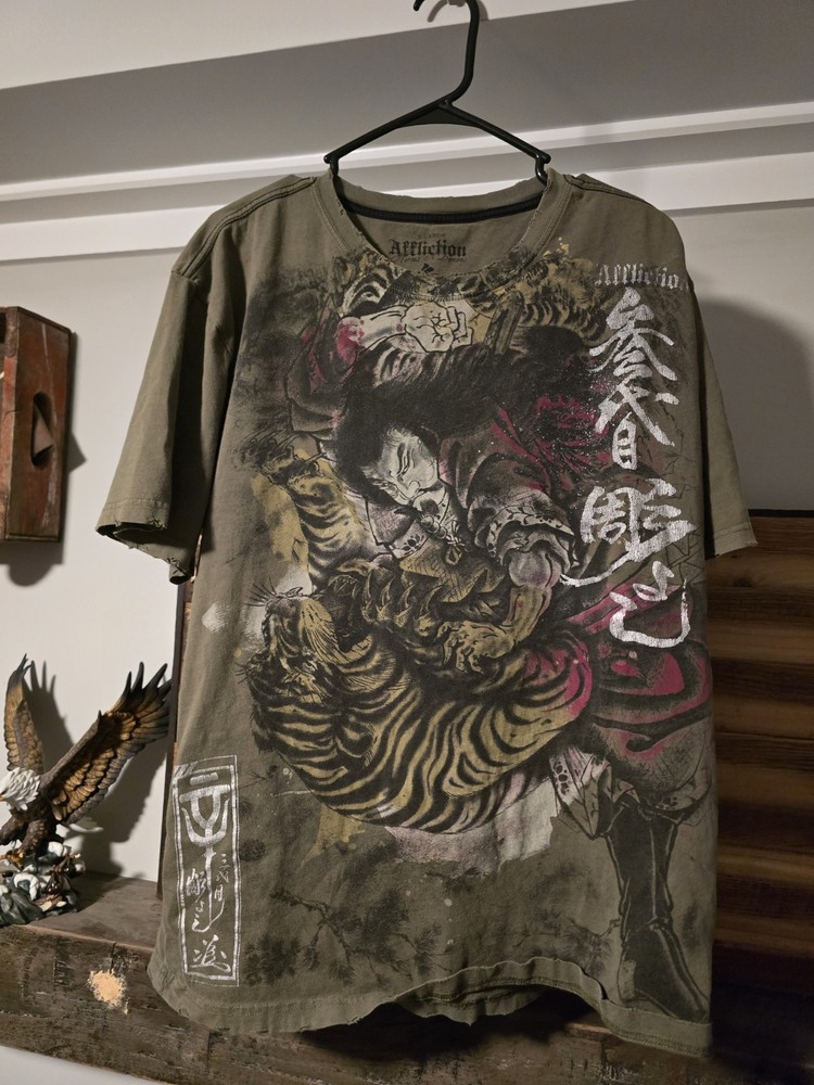 Affliction Long Sleeve T-Shirt Xlarge heroes and Demons series Rare