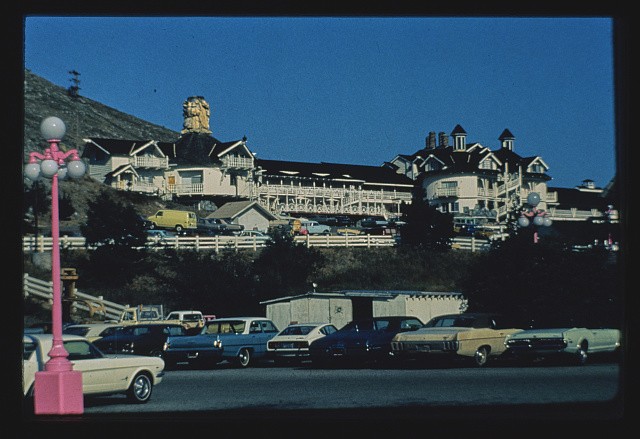 Photo:Madonna Inn, San Luis Obispo, California