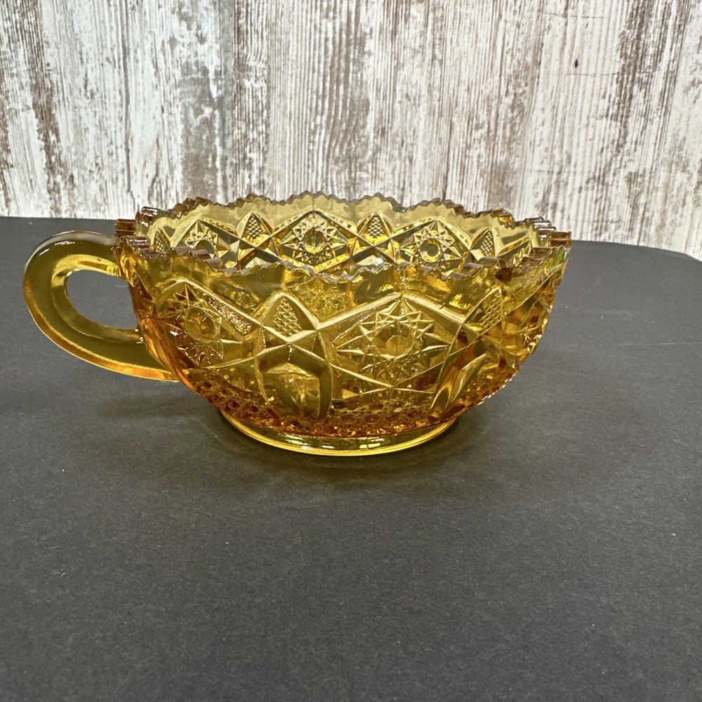 Vintage Amber Colored Nut Candy Dish Sawtooth Rim Finger Ring dish