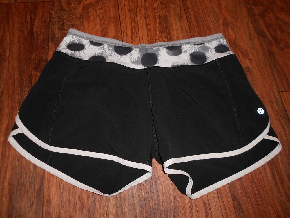 Lululemon womens shorts size 6 athletic yoga running MINT cond