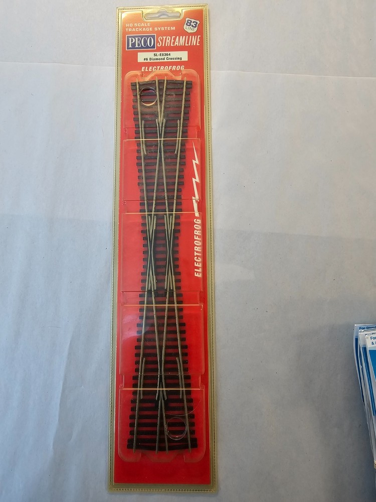 Peco SL-E8364 - HO Scale Trackage System, #6 Diamond Crossing