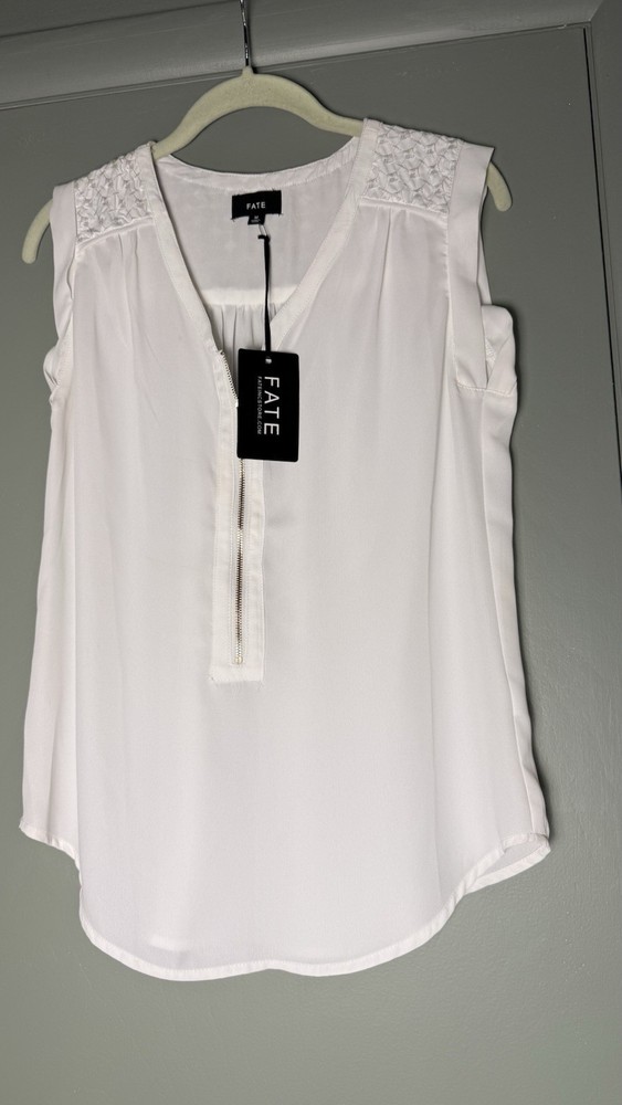 FATE Stitch Fix Womens M Ivory Sleeveless Blouse Zip Front Embroidered Top NWT