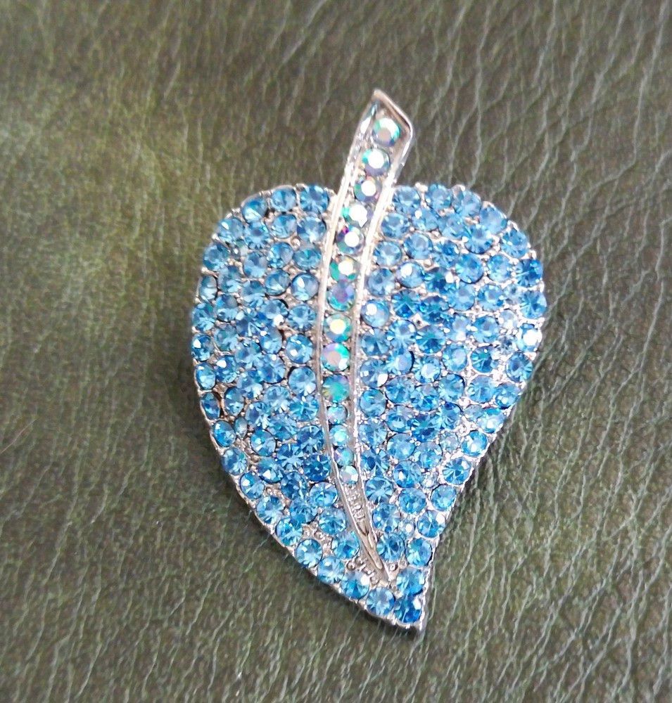 VINTAGE Blue Rhinestone Leaf  Brooch Pin
