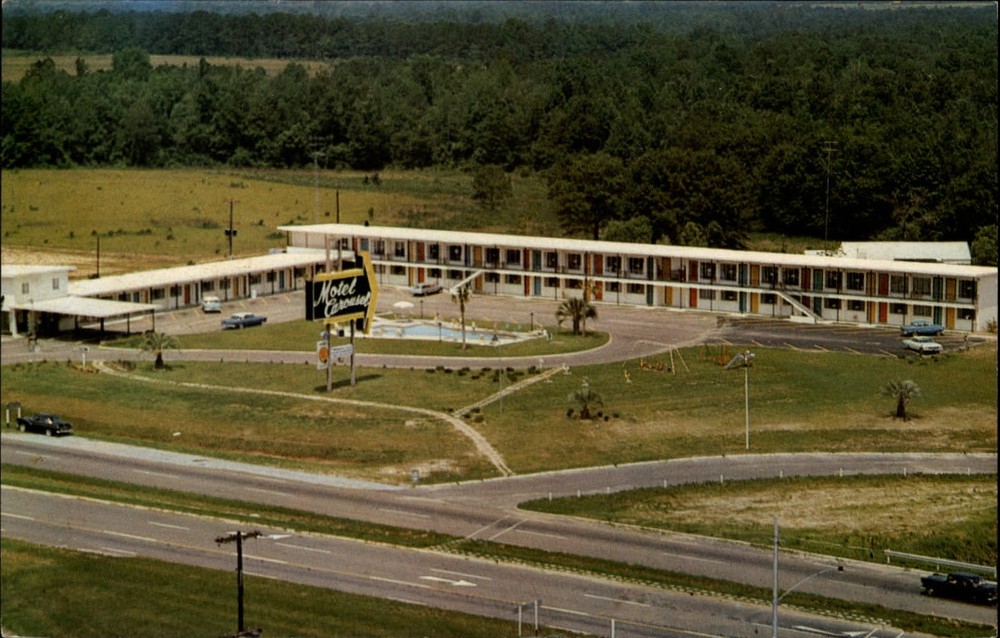 Alabama Dothan Carousel Motel swimming pool ~ 1950s-60s postcard sku171