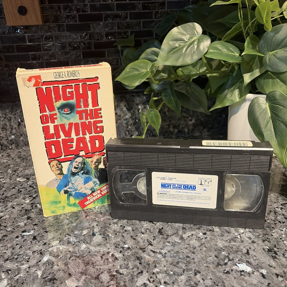 Night of the Living Dead VHS (1990) George A. Romero