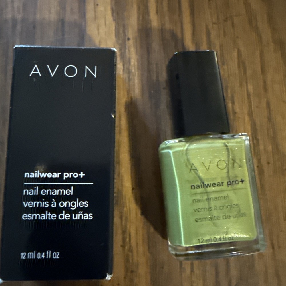 Avon Nailwear Pro+ Absinthe Green Long-Lasting Nail Polish-image