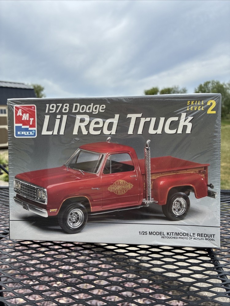 AMT/ERTL 1978 Dodge Lil Red Truck 1:25 Scale Unassembled Model Kit #6459 New