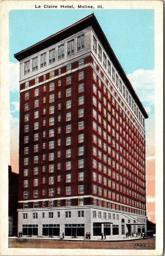 Moline IL-Illinois, Le Claire Hotel, Exterior, Vintage Postcard